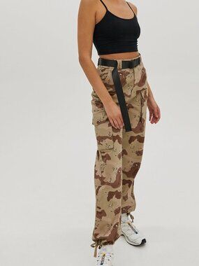 Aritzia TNA The Eagle Rock Camo Cargo Pants